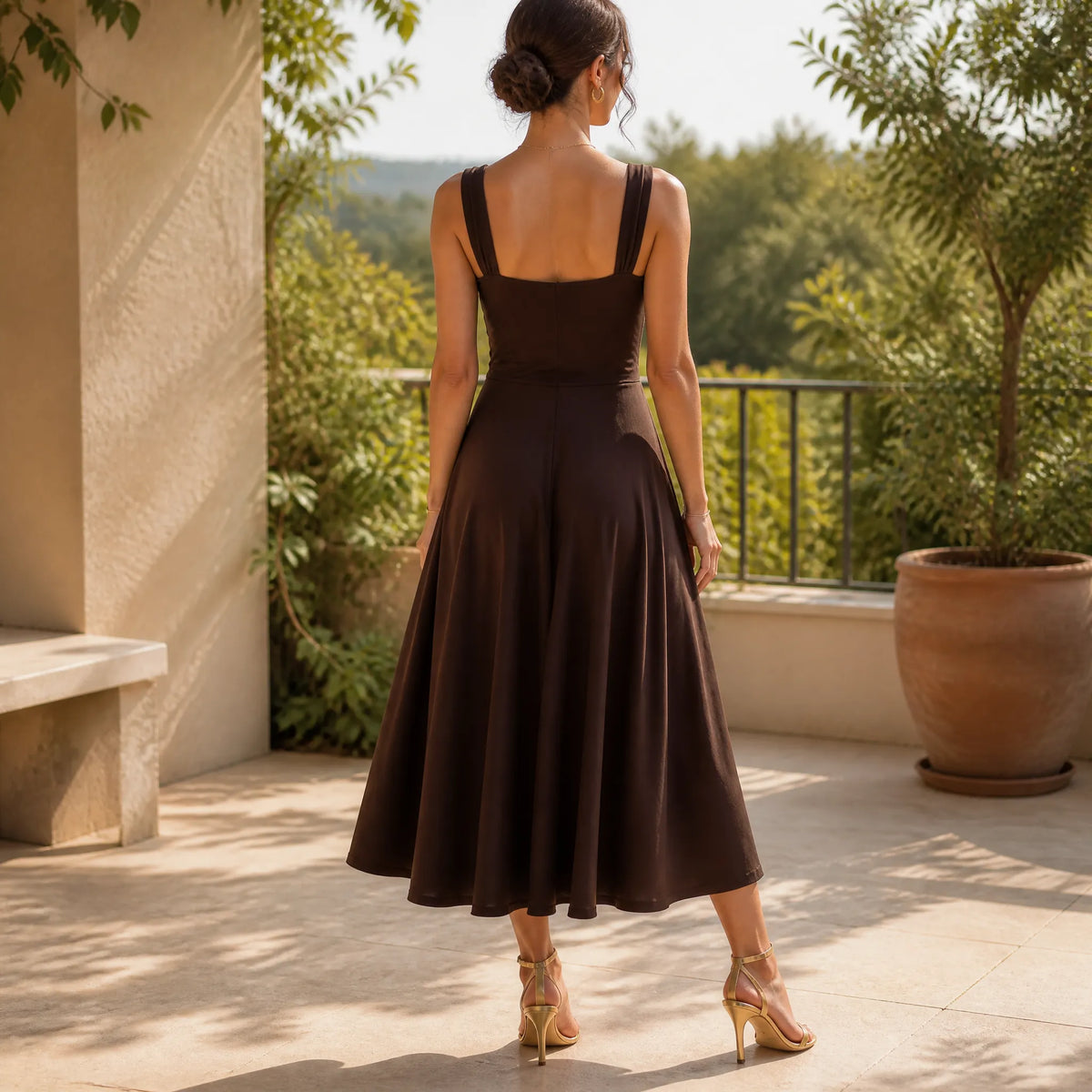 Vellora | Ruched Sweetheart Midi Dress