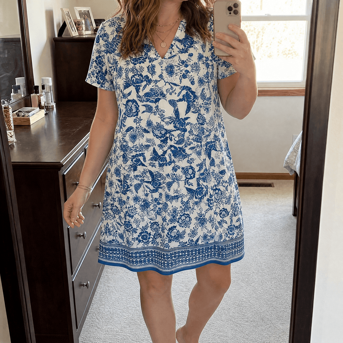 Veluna | V-Neck Floral Dress